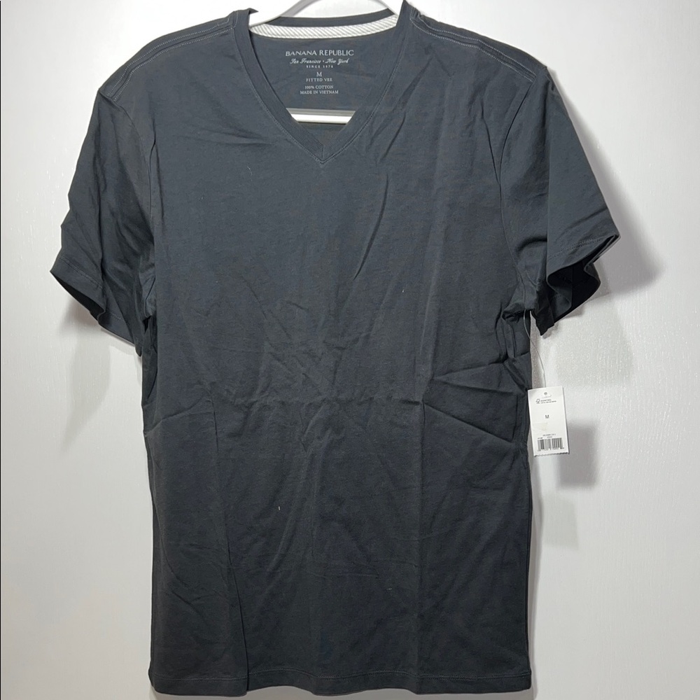 Banana Republic Men's Charcoal Grey Fitted Vee M